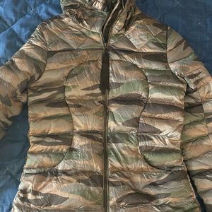 Lululemon FLUFFIN AWESOME down camo jacket